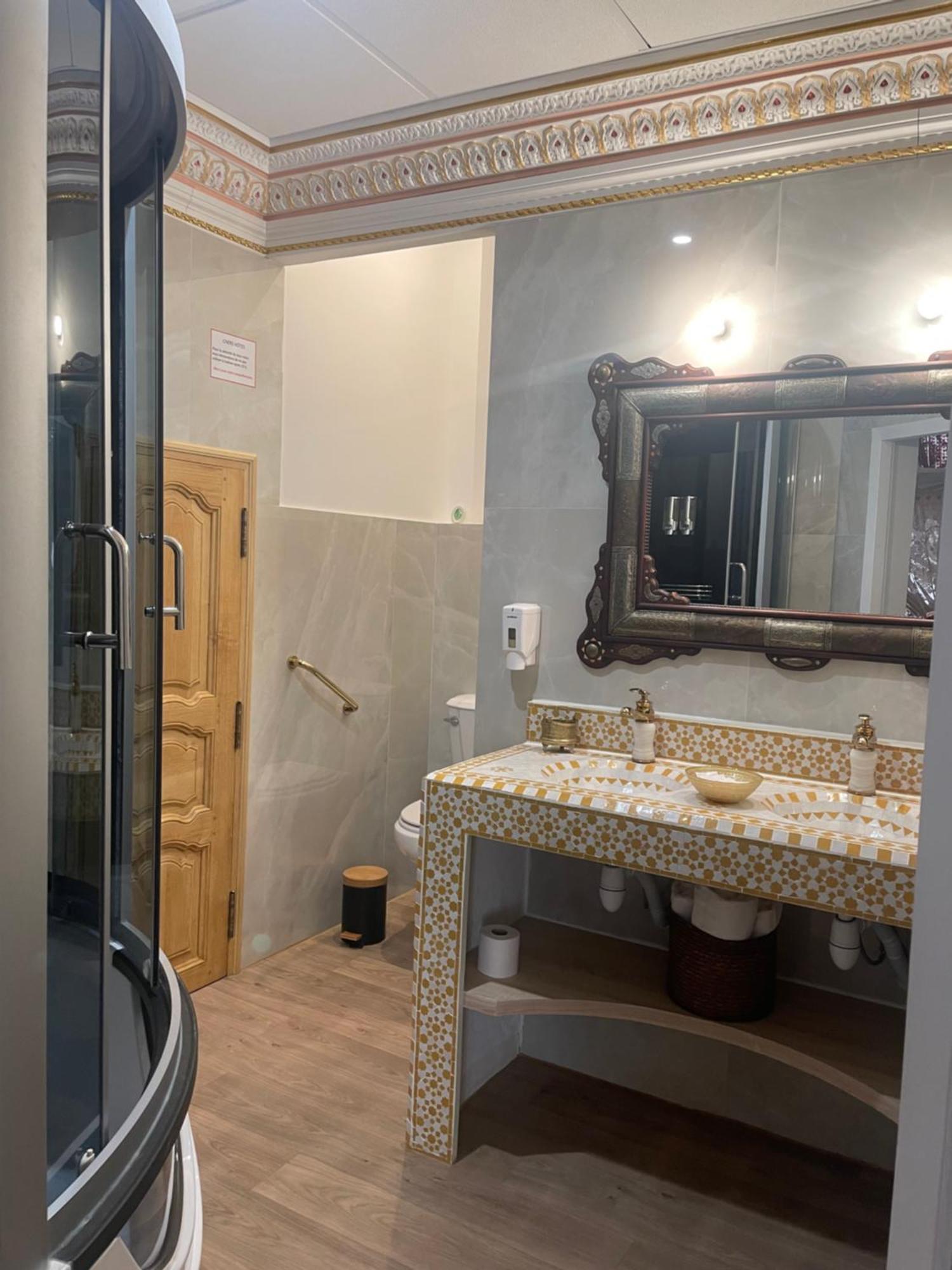 Suite Orientale Maison De L'Eglise Du Couvent Narbonne Bagian luar foto
